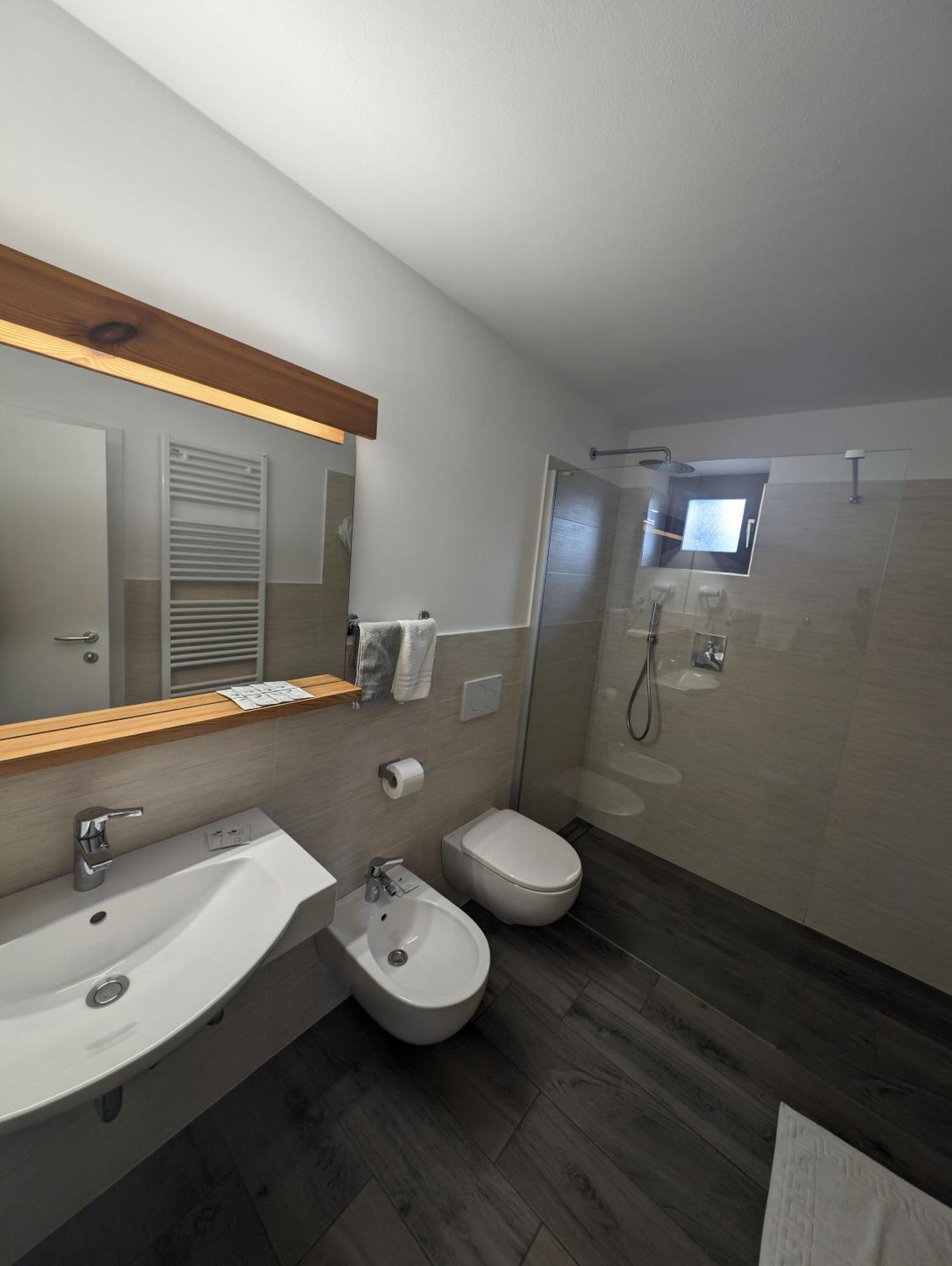 Garni Eden Bed & Breakfast Marlengo Dış mekan fotoğraf