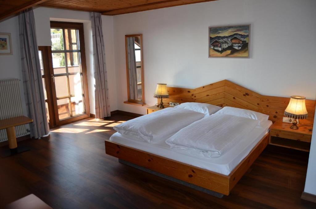Garni Eden Bed & Breakfast Marlengo Dış mekan fotoğraf